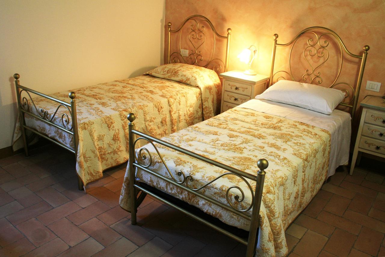 Hotel Agriturismo Fara Montegiorgio Zimmer foto